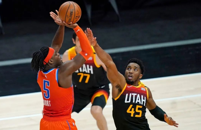 关于蒂姆连续十五场比赛得分超过败北，TES挑战极限！的信息